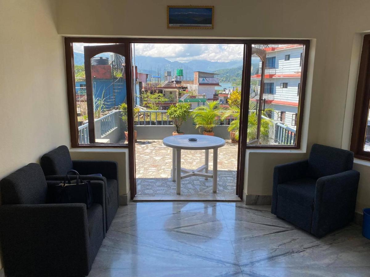 Hotel Blue Magnet Pokhara Exterior foto