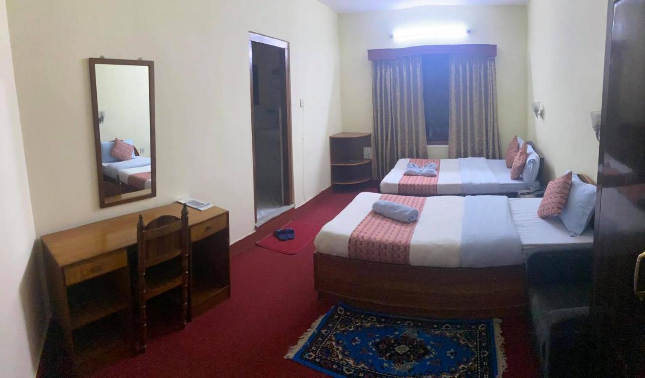 Hotel Blue Magnet Pokhara Exterior foto