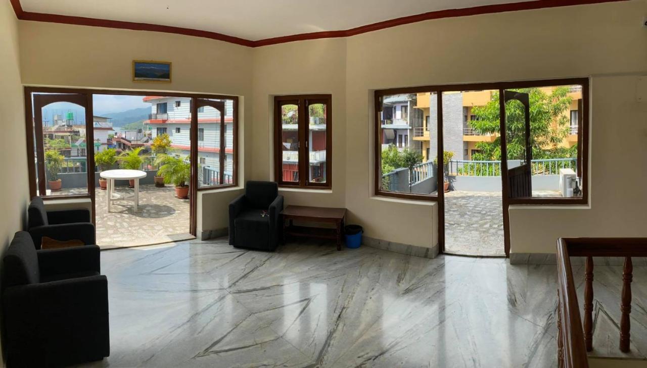 Hotel Blue Magnet Pokhara Exterior foto
