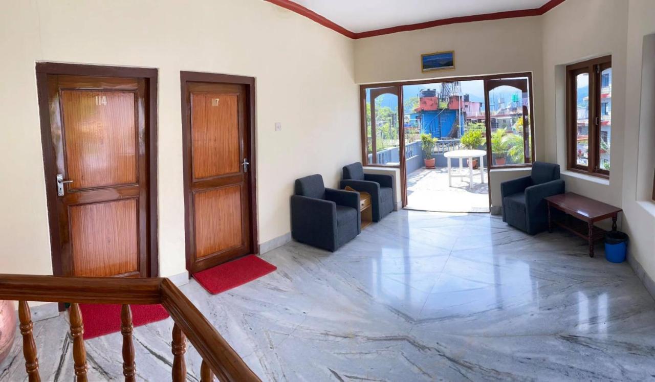 Hotel Blue Magnet Pokhara Exterior foto