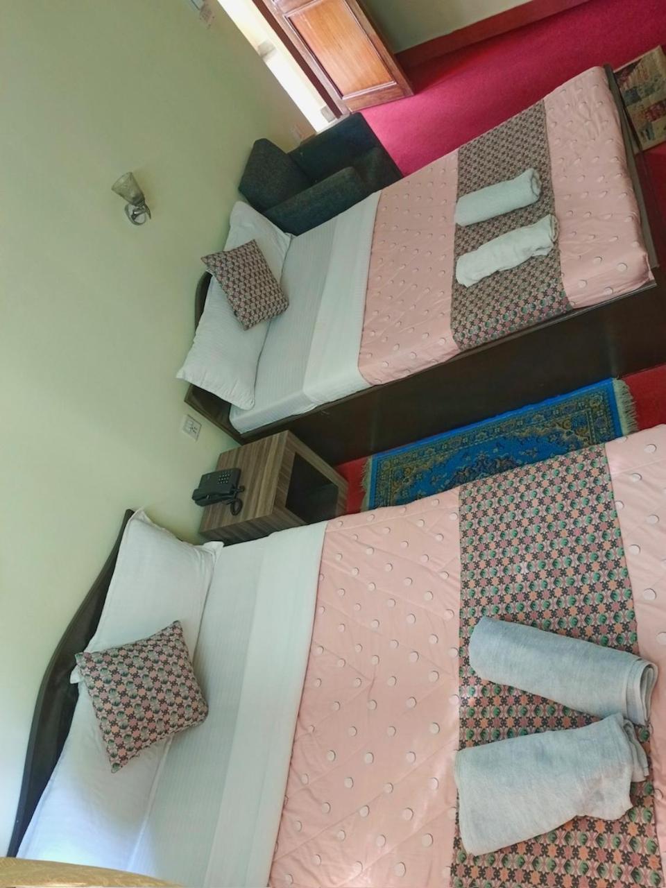 Hotel Blue Magnet Pokhara Exterior foto